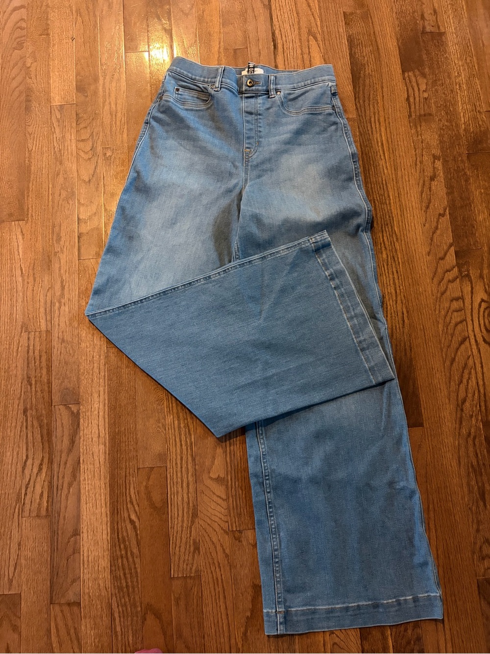 SPANX Women’s Relaxed Light Blue Jeans